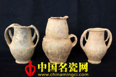 　云南新石器時(shí)代陶器