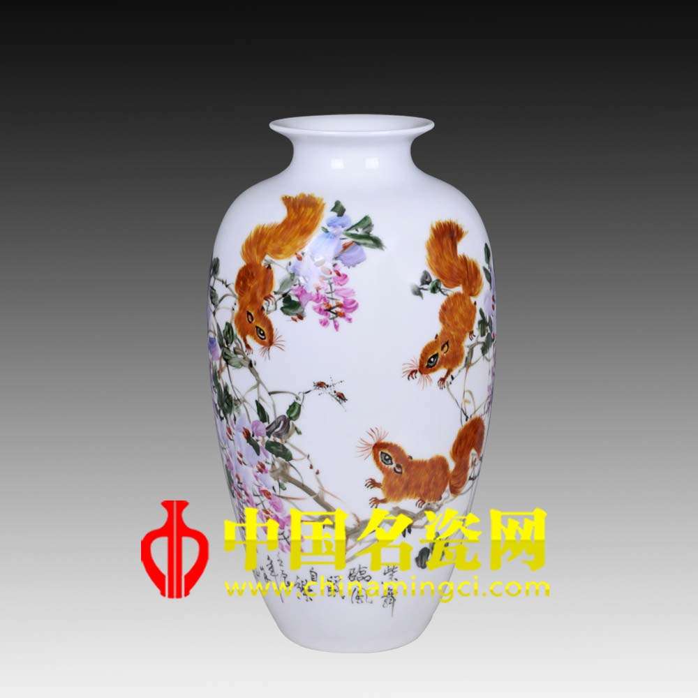 紫舞臨風(fēng)鼠自樂