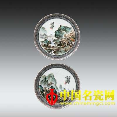 秋山紅樹 粉彩山水掛盤一對