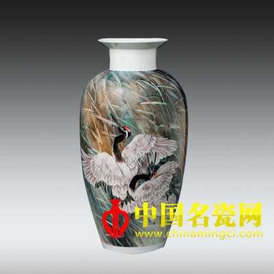 蘆蕩鶴鳴 粉彩瓷瓶