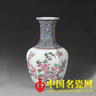徐亞鳳 紫藤戀桃花　粉彩六方瓷瓶
