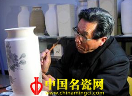 質(zhì)沿古意 文變今情——龔龍水